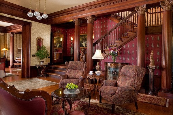 Churchill Manor thumbnail 2