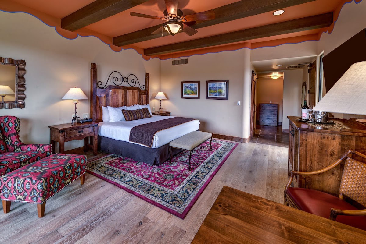 Hacienda Del Sol Guest Ranch Resort thumbnail 2