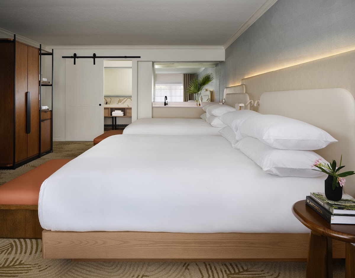 Kimpton Miralina Resort & Villas thumbnail 2