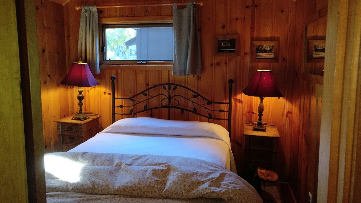 Lake Creek Lodge thumbnail 2