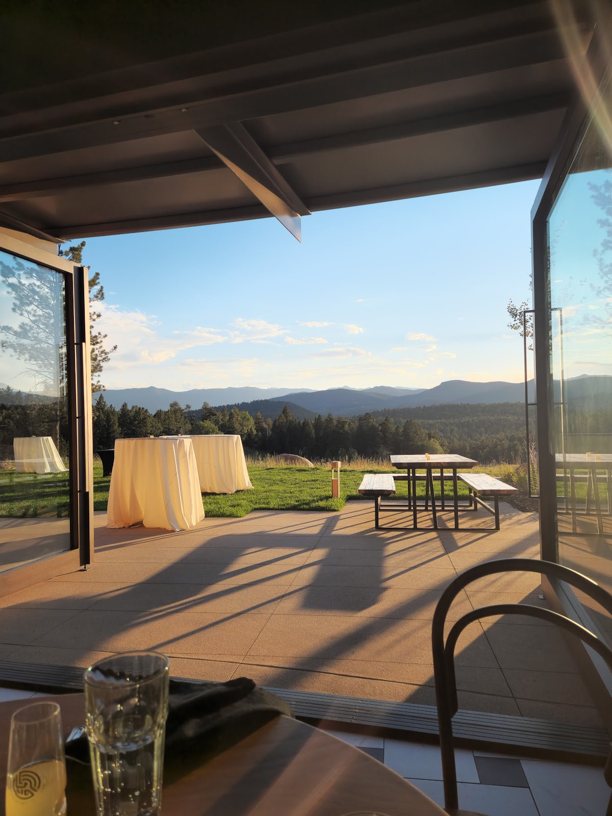 Lone Rock Retreat thumbnail 2