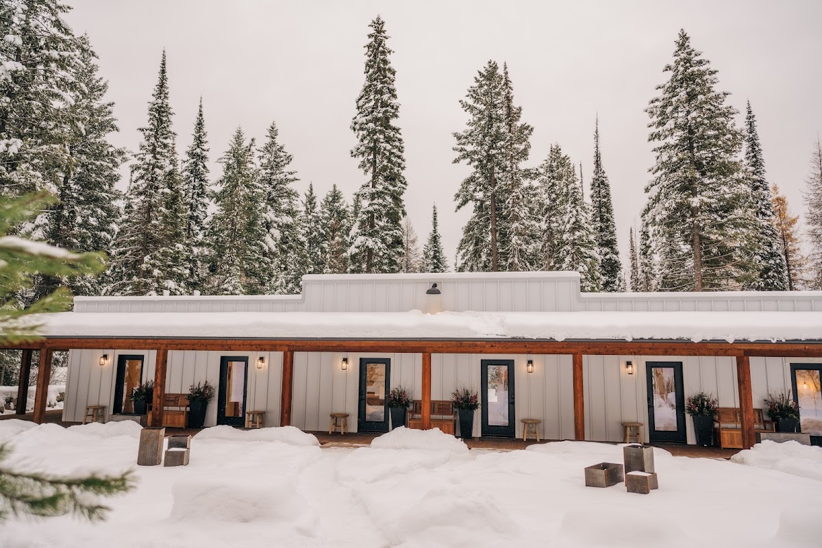 Mountainside Lodging and Retreats thumbnail 2