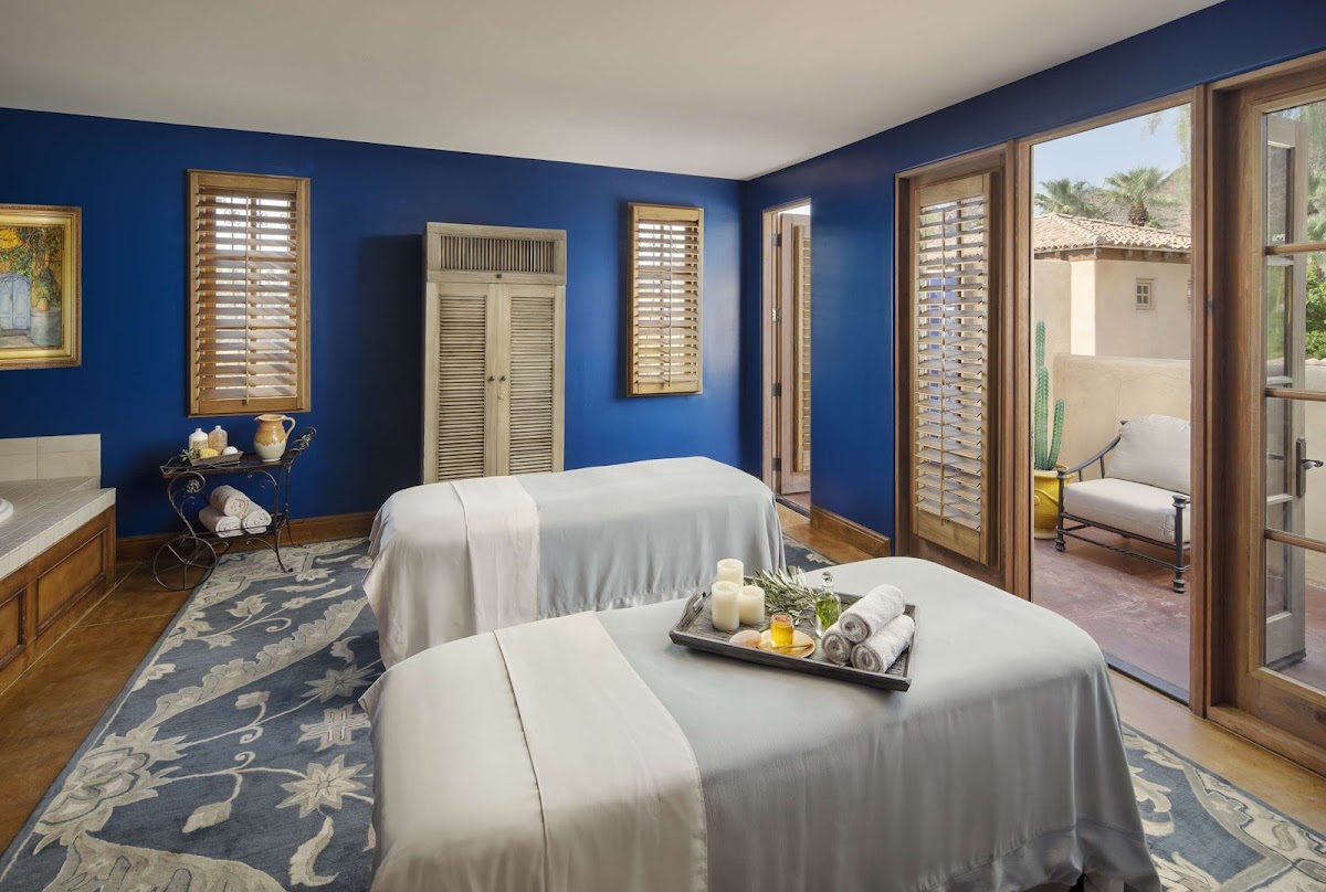 Royal Palms Resort and Spa -The Unbound Collection by Hyatt thumbnail 2