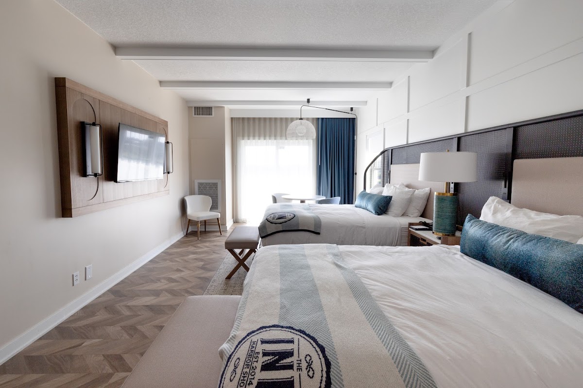 The Inn At Harbor Shores thumbnail 2