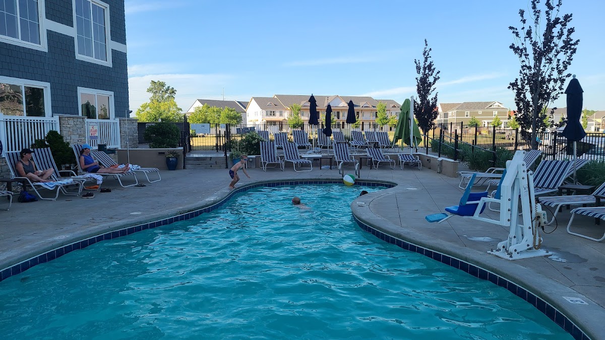 The Inn At Harbor Shores thumbnail 3